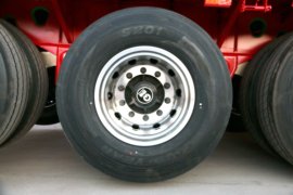 13米系列&nbsp;仓栅式半挂车底盘图片