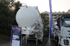 中集瑞江 33方特轻型II代粉罐半挂车