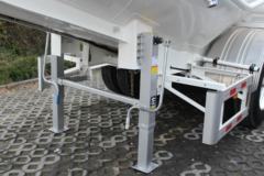 中集瑞江 33方特轻型II代粉罐半挂车