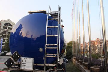 43方系列&nbsp;罐式半挂车外观图片