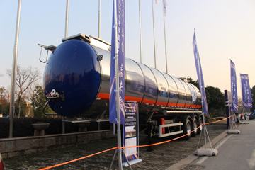 43方系列&nbsp;罐式半挂车外观图片