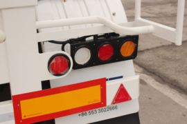 17.4方系列&nbsp;粉粒物料运输半挂车外观图片