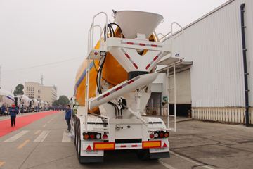 17.4方系列&nbsp;粉粒物料运输半挂车外观图片