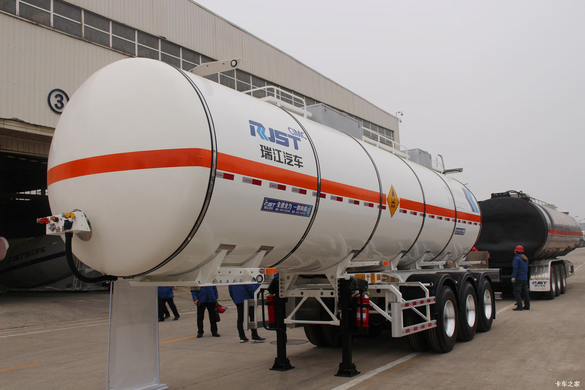 中集瑞江 25方氧化性物品罐式运输半挂车