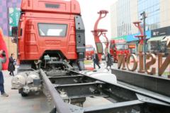 一汽解放 J6L中卡 领航版 220马力 4X2 6.75米栏板载货车(CA1180P62K1L4E5)