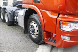 联合U系&nbsp;牵引车外观                                                图片