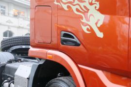 联合U系&nbsp;牵引车外观                                                图片