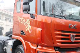 联合U系&nbsp;牵引车外观                                                图片