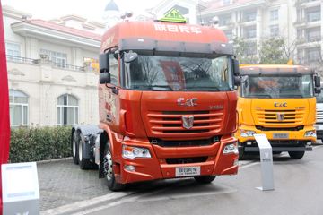 联合卡车 U⁺420重卡 技术领先版 420马力 6X4危险品牵引车(QCC4252D654W)