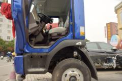 东风柳汽 乘龙L3 160马力 4.2米单排厢式轻卡底盘(JQ5040XXY01)