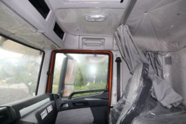 联合U系&nbsp;冷藏车驾驶室图片