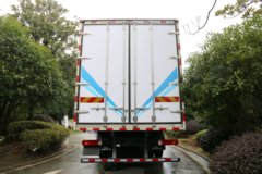 联合卡车 U 350重卡 350马力 6X2冷藏车(国六)