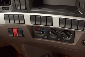  H5п 220 4X2 6.8ײդʽػ(LZ5182CCYM3AB)ͼƬ