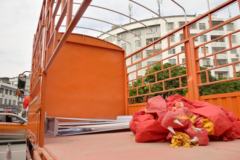 东风柳汽 乘龙H5中卡 220马力 4X2 6.8米仓栅式载货车(LZ5182CCYM3AB)