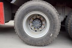 东风柳汽 乘龙H5 320马力 8X4 7.4米自卸车(LZ3311M5FB)