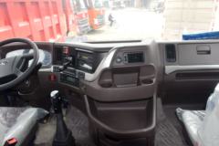 东风柳汽 乘龙H7重卡 420马力 8X4 9.4米仓栅式载货车(LZ5312CCYH7FB)