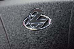 东风柳汽 乘龙H7重卡 420马力 8X4 9.4米仓栅式载货车(LZ5312CCYH7FB)