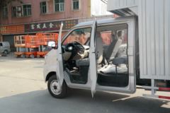 长安跨越王X5 1.5L 112马力 3.035米双排厢式小卡(SC5031XXYFRS52)