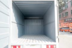 长安跨越王X5 1.5L 112马力 3.035米双排厢式小卡(SC5031XXYFRS52)