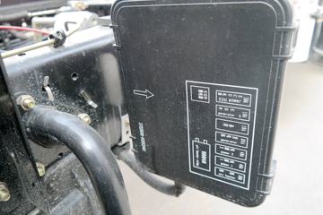 һ������ ��ž���3ϵ 130���� 4X2 3.63����ж��ͼƬ