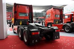 东风商用车 天龙重卡 385马力 6X4 AMT自动挡牵引车(DFL4251A16)