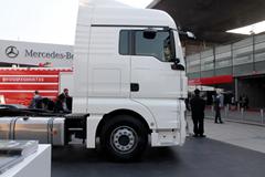 曼(MAN) TGX系列重卡 440马力 6X4 牵引车(型号:26.440)