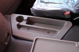 大运&nbsp;牵引车驾驶室                                               图片