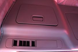 大运&nbsp;牵引车驾驶室                                               图片