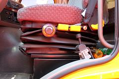 大运 310马力 6X4 5.6米自卸车(平顶)(DYX3251PA38WPD3D-12C5BK42D)