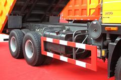 大运 310马力 6X4 5.6米自卸车(平顶)(DYX3251PA38WPD3D-12C5BK42D)