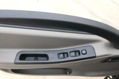 江铃 凯运强劲版 轻载型豪华款 129马力 3.7米排半栏板轻卡(宽体)(JX1045TPGC25)