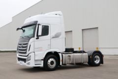 现代商用车 创虎XCIENT重卡 快递版 440马力 4X2 AMT自动挡牵引车