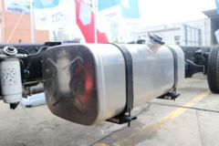 福田 瑞沃ES5 185马力 4X2 6.8米栏板载货车(BJ1185VLPEN-FA)