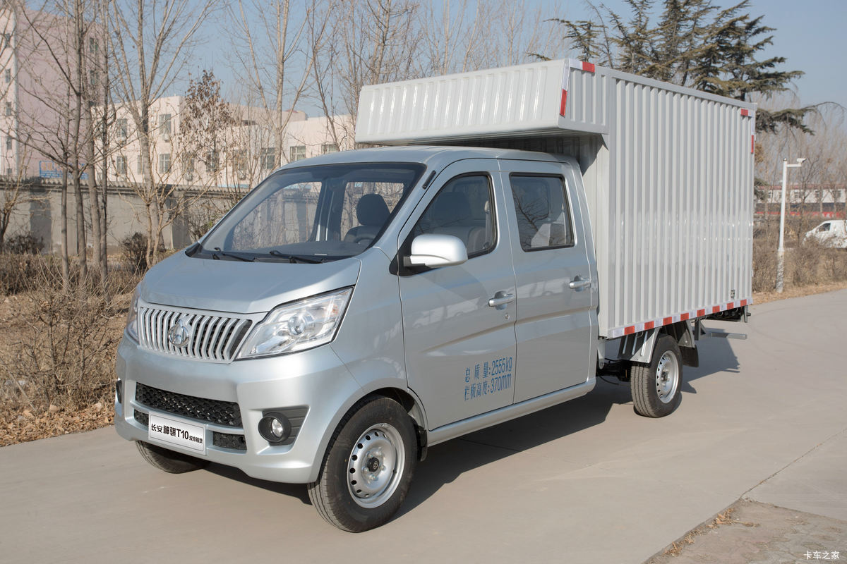 长安凯程 神骐T10 1.5L 116马力 汽油 2.58米双排厢式板微卡