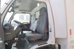 庆铃 五十铃EV100 4.5T 4.25米单排纯电动厢式轻卡(续航315)(QL5041XXYBEVECCA2)96.77kWh