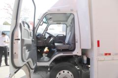 庆铃 五十铃EV100 4.5T 4.25米单排纯电动厢式轻卡(续航315)(QL5041XXYBEVECCA2)96.77kWh