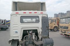 陕汽重卡 德龙新M3000 轻量化北方版 375马力 6X4牵引车(SX4250MB4)