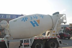 陕汽重卡 德龙新M3000 336马力 8X4 7.49方混凝土搅拌运输车(SX5310GJBMB3062)