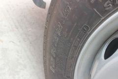 东风柳汽 乘龙H5中卡 270马力 6X2 7.8米仓栅式载货车(LZ5250CCYM5CB)