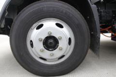 跃进 超越EC100 4.5T 4.17米单排纯电动厢式轻卡(SH5047XXYZFEVNZ)78.8kWh