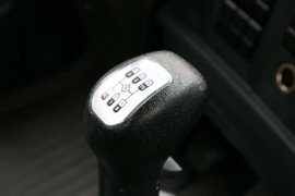 王系&nbsp;载货车驾驶室                                               图片