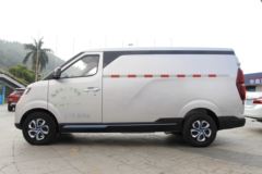 北汽新能源 EV407 2.8T 4.5米纯电动封闭厢式运输车43.5kWh
