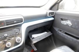 EV407&nbsp;电动封闭厢货驾驶室图片