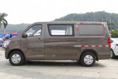 长安轻型车 睿行M80 2018款 舒适型 109马力 4座 1.5L平顶背掀门封闭货车