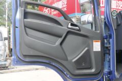 中国重汽 豪曼H3 先锋版 130马力 4.2米单排厢式轻卡(ZZ5048XXYG17EB1)