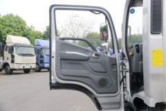 福田 奥铃CTS 131马力 4.14米单排厢式轻卡(中体)(BJ5045XXY-F2)