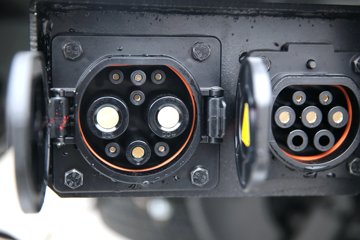 ������Խ �±�MINI 3.2T 2.8�׵��Ŵ��綯��ʽ΢��(������)44.03kWhͼƬ
