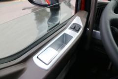 东风柳汽 乘龙H5中卡 240马力 6X2 8.6米厢式载货车(440后桥)(LZ5251XXYM3CB)