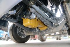 东风柳汽 乘龙H5中卡 240马力 6X2 8.6米厢式载货车(440后桥)(LZ5251XXYM3CB)