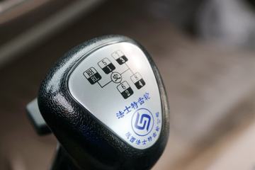 �������� �³���M3�п� 200���� 4X2 9.8����ʽ�ػ���ͼƬ
